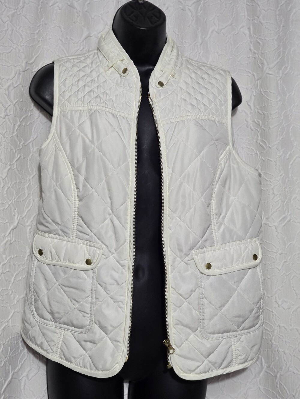 Crown & Ivy Petite Quilted Vest Ivory Puffer Vest with Plaid Lining Size PM